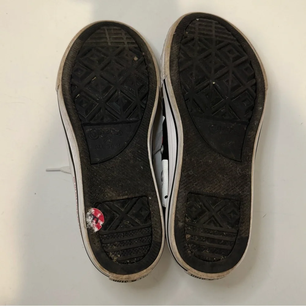 Converse x Hello Kitty Chuck Taylor All Star Canvas Ox Low Top Sneaker Black 3